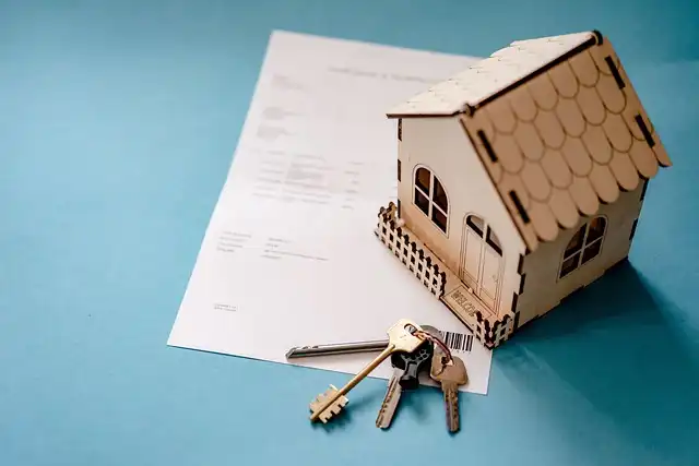 India Housing Sales: Slight Uptick Despite Yearly Dip