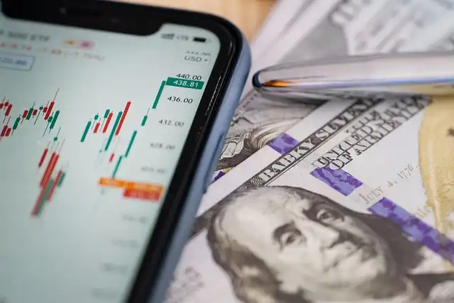 Global Finance: US Trade Deals, Fed & BOJ Policies, KOSPI