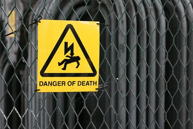 AI Safety: Schmidt Warns of AI Design Vulnerabilities