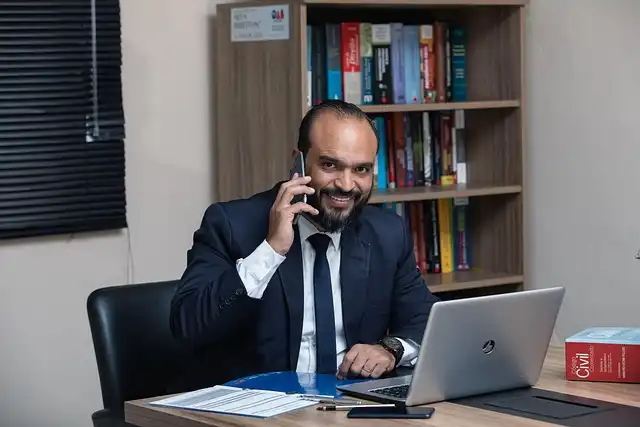 AI and the Future of Law: Will Robots Replace Junior Associates at Big Firms?